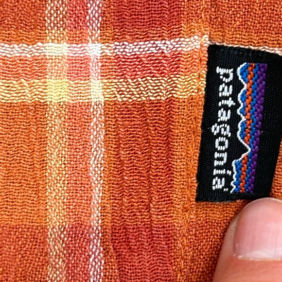 Patagonia Men’s Orange Plaid Short Sleeve Button Up Top, size Medium - Picture 10 of 10